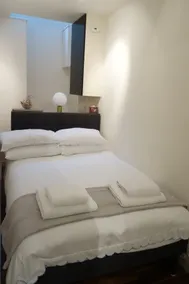 B+B Edinburgh - Image 3