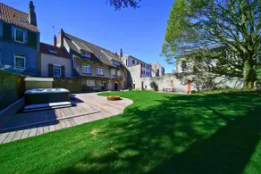 Luxury Villa w/ Jacuzzi & Gym for 15 Guests - Image 3