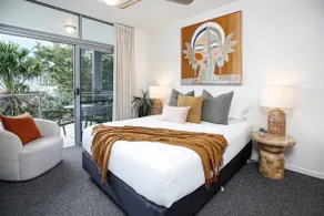 Luxury Cairns Stay with Pool and BBQ - Image 5