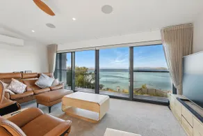 Connellys Bay House - Image 3