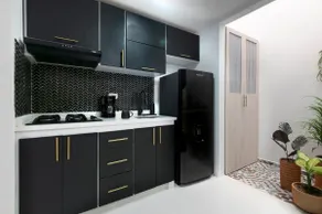300mbps Wifi | Equipped kitchen | Ideal location - Image 3