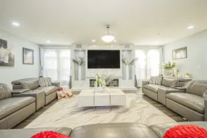 Luxury 4Brooms 4,5Baths Home &Free parking Near DC - Image 4
