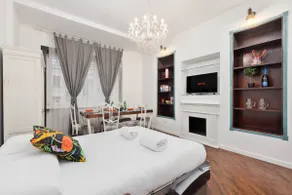 [2 Min from Metro] 2 Baths, Large Apartment! - Image 5