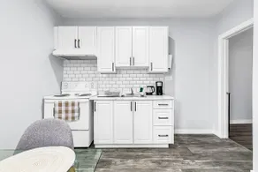 Chic Getaway | 1BR Suite w/ Parking & AC - Image 3