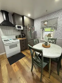 ”The Carlsons” Entire home, 2 mi from downtown GR! - Image 3