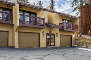 Luxury Canyon Lodge Ski-In/Out Hot Tubs Pvt Garage - Image 3