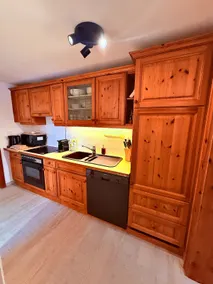 VIEW-Apartment Seefeld and Chill in the Centre - Image 4