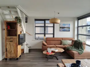 Waterfront Retreat - Image 2