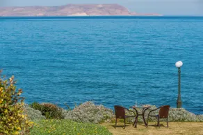 Aphrodite Beachfront Villa - On The Waves - Image 4