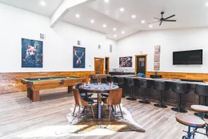 Hunting Lodge•Game room•Hot Tub•Fire-pit•Hunting - Image 4