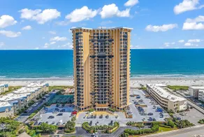 Beachfront Bliss: 2BR, 2 BA, Houses by the Sea 805 - Image 3