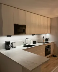 Modern Stay Near City Center - Image 3