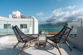 Althea G - Luxury Studio Downtown with Pier Views - Image 3