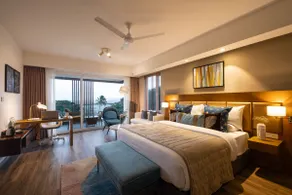 10BHK |Luxe Pool+Lawn |StayVista| Seaview @Siridao - Image 3