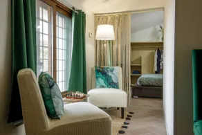 Attic + private Jacuzzi + Parking & Breakfast! - Image 5