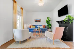 Elegant Interior + Private Pool + Foodie Paradise - Image 3
