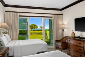 Waipouli Oceanfront Condo! - Steps to the Beach - Image 2