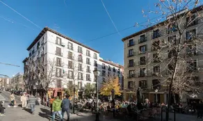 Apartment Gran Via Centro Madrid - Image 2