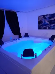Meteora Grande luxury suite & spa villa - Image 2