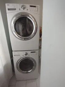 Family Friendly In-Law Suite with Laundry - Image 2