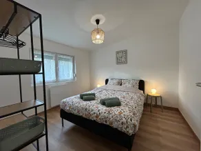 Family home for 2 people • Garden & private parking - Image 4