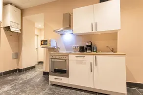 Cozy Room Near Wiener Stadthalle - Image 5