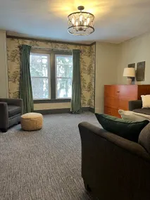 The Eagles Nest-Cute & Cozy - Image 5