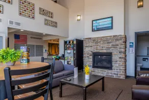 4 BR Apartment in Menasha 104 - Image 4