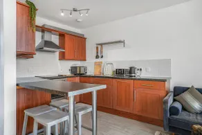Spacious Penthouse apartment - Private Parking - Image 5