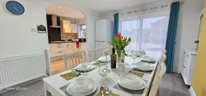 Relaxing & Accessible Family Escape by the coast - Image 3