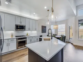 Modern & Upscale Frisco Getaway - Image 4