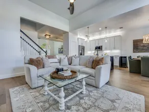 Modern & Upscale Frisco Getaway - Image 5