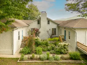 Luxe 3BR Getaway for 4 Seasons - Image 5