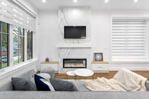 Brand New Luxury Home in West Vancouver | 10 min drive to YVR & UBC & Downtown | Central Air Conditioning + Free Parking - Image 2