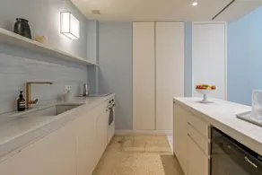 Luxury Designer Flat - Image 4