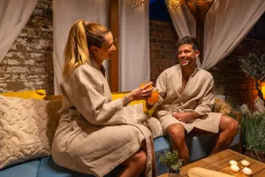 Jacuzzi • Steam room • Sauna • Outdoor terrace - Image 5