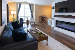 Artistic Oasis in Red Deer - Image 3