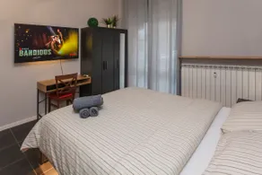 2 Bedrooms apartment Bergamo City Centre - Image 2
