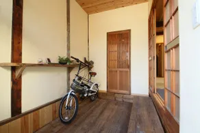 Up to 10 people, near the station, photogenic old house | 4 beds + 2 sofa beds | Easy access to Nara and Osaka - Image 4