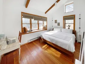 Modern Catskills Retreat with Firepit - Image 4