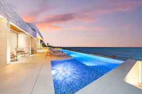 Luxury Beachfront Oasis|Infinity Pool|Hot Tub|BBQ - Image 2