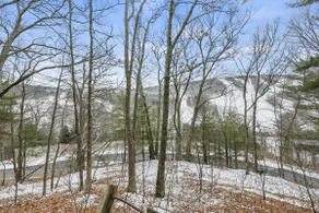 Gilbert Ski Chalet | 3 min to Catamount! - Image 4