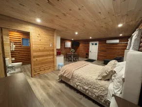 The Love Shack Log Cabin - Image 3