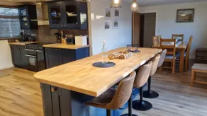 Certa Cito Exceptionally Large 4 Bedroom Bungalow and Garden Near The Beach - Image 4