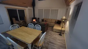 Cozy Woman Lake Woodland Cabin - Image 2