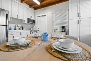 Beachside Bliss Apt#1 1Bed / 1B - Image 3