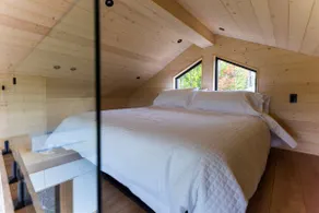 NØRR – King Beds, Hot Tub and Mountain Views - Image 5