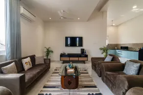 4BR NeerVana w/Pvt Pool & Bonfire | Kanpur - Image 3