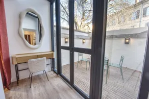 Cozy 2-bedroom apartment in the heart of Avignon - Image 3