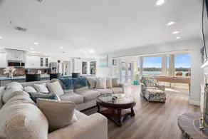 Luxury Hideaway | Lakefront | Mini Golf + More! - Image 2